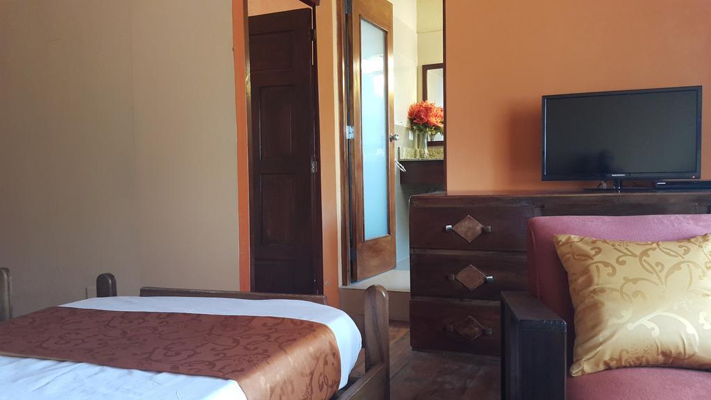 Hotel El Maltese Granada Ruang foto