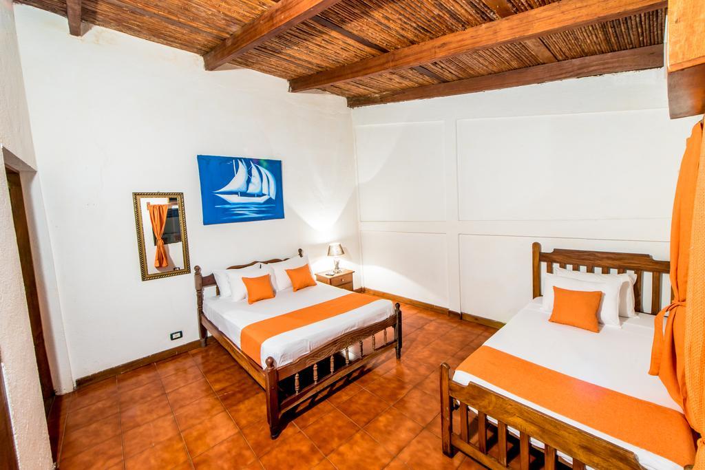 Hotel El Maltese Granada Bagian luar foto