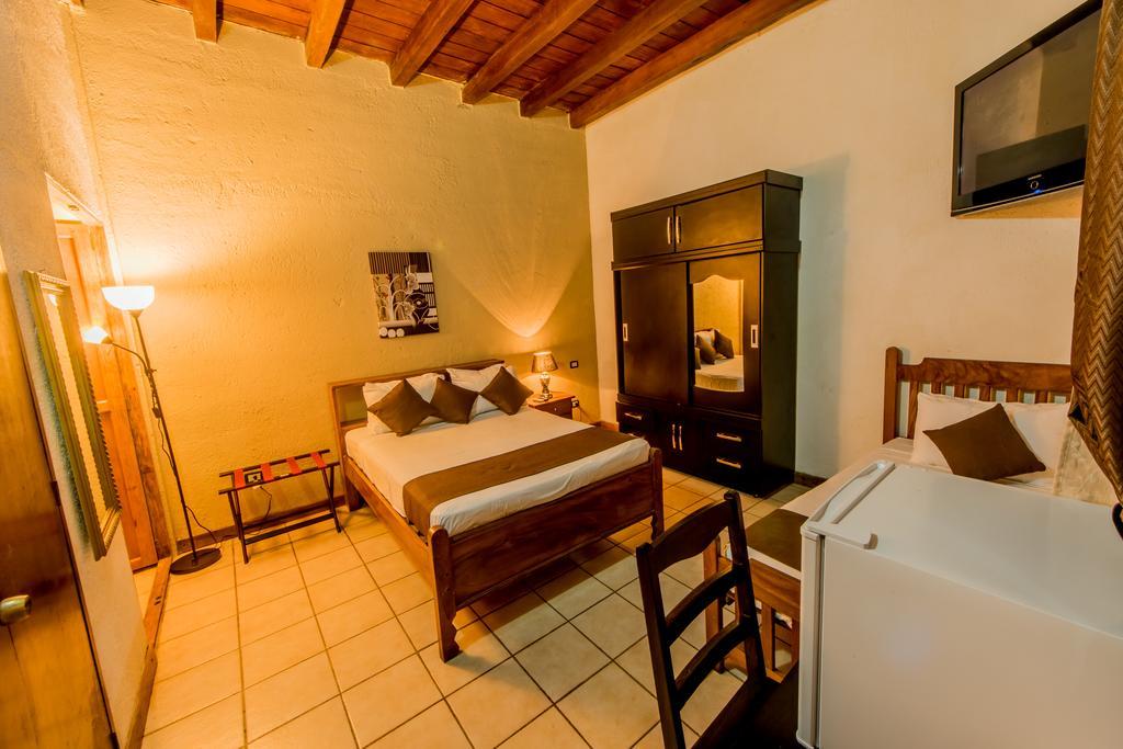 Hotel El Maltese Granada Bagian luar foto